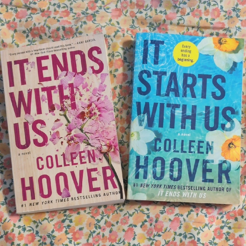 Colleen Hoover Book Set - It Ends With Us & It Starts With Us